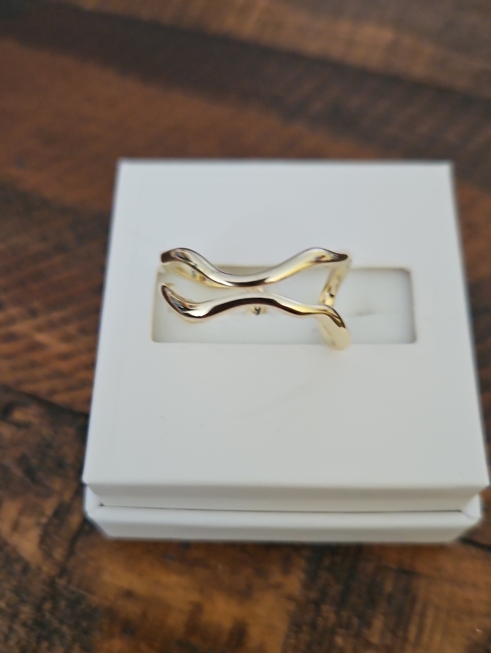 Elegant Gold toned Wave Double-Band Ring - Women Jewelry
